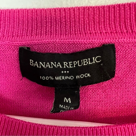 Banana Republic Merino Wool Crew Neck Sweater Pink Barbie Sz M Lightweight - Picture 6 of 8